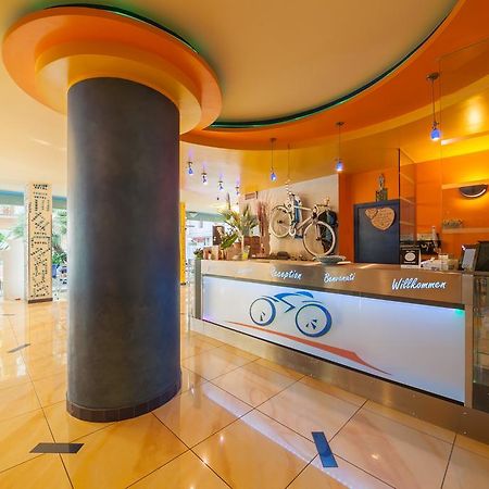 Hotel Senior Каттоліка Екстер'єр фото