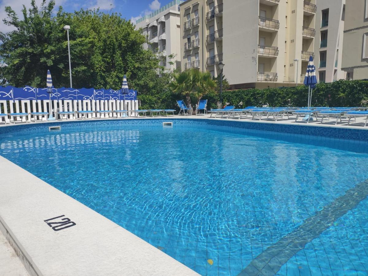 Hotel Senior Каттоліка Екстер'єр фото