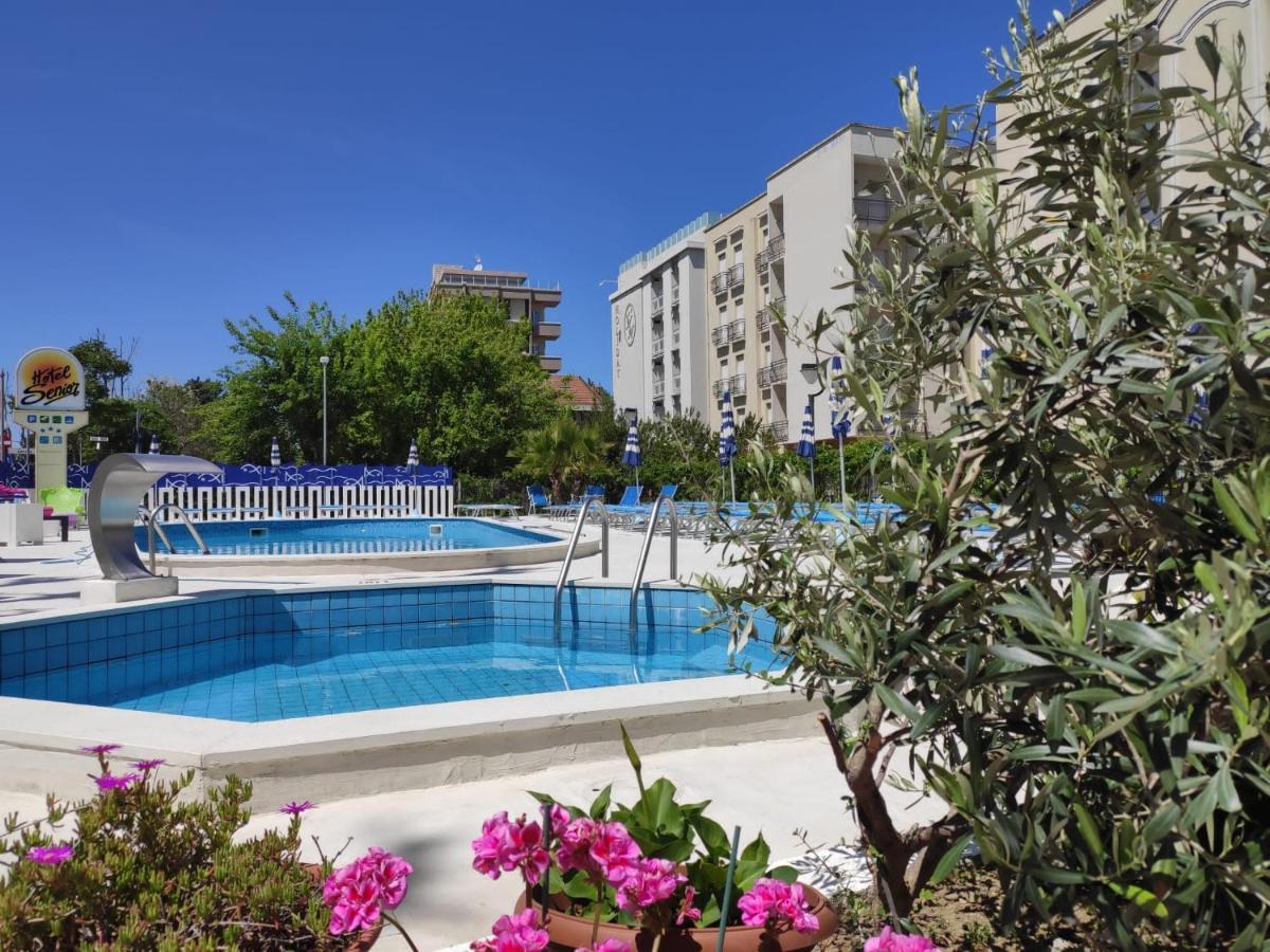 Hotel Senior Каттоліка Екстер'єр фото