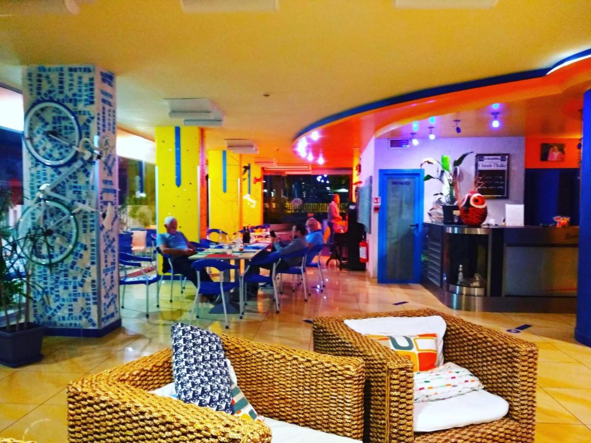 Hotel Senior Каттоліка Екстер'єр фото