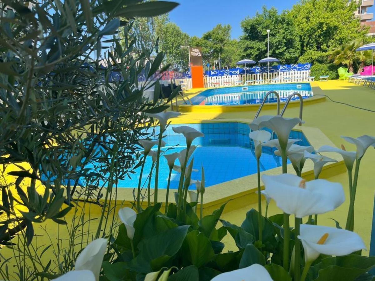 Hotel Senior Каттоліка Екстер'єр фото