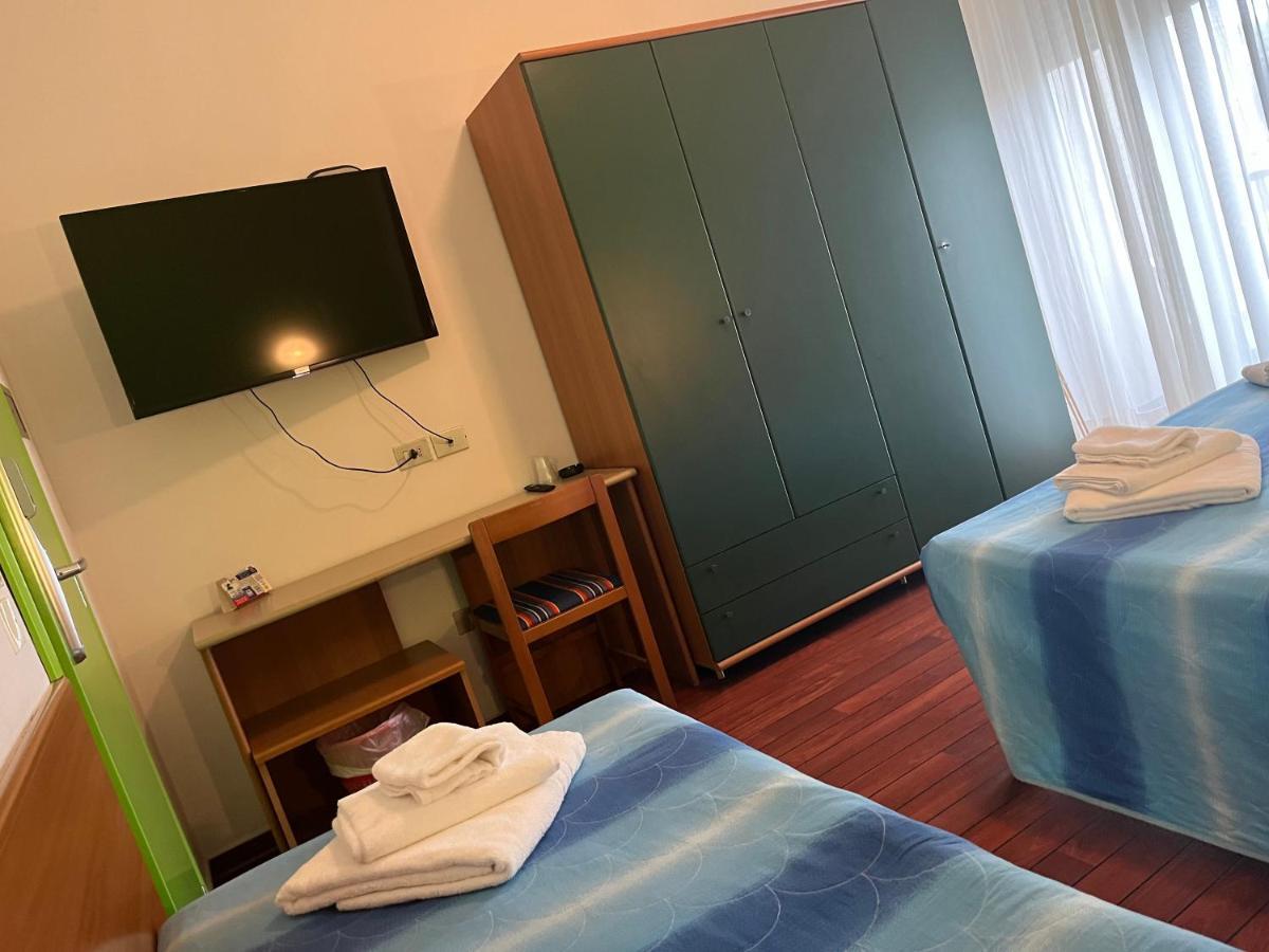 Hotel Senior Каттоліка Екстер'єр фото